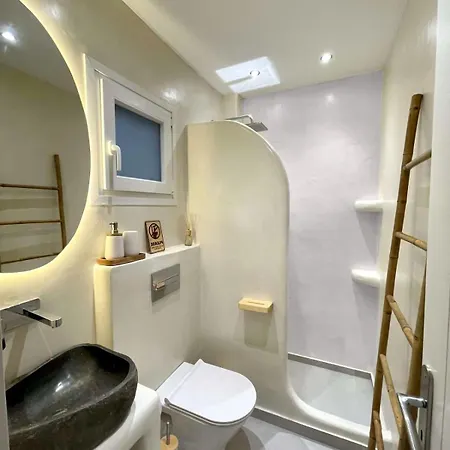 Mayema Santorinian Elegant Home With View Kamari (Santorini)